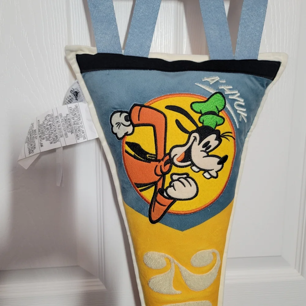 Disney Goofy Castle Pennant Accent Home Decor Pillow Sofa Bed Nursery Baby Gift❤